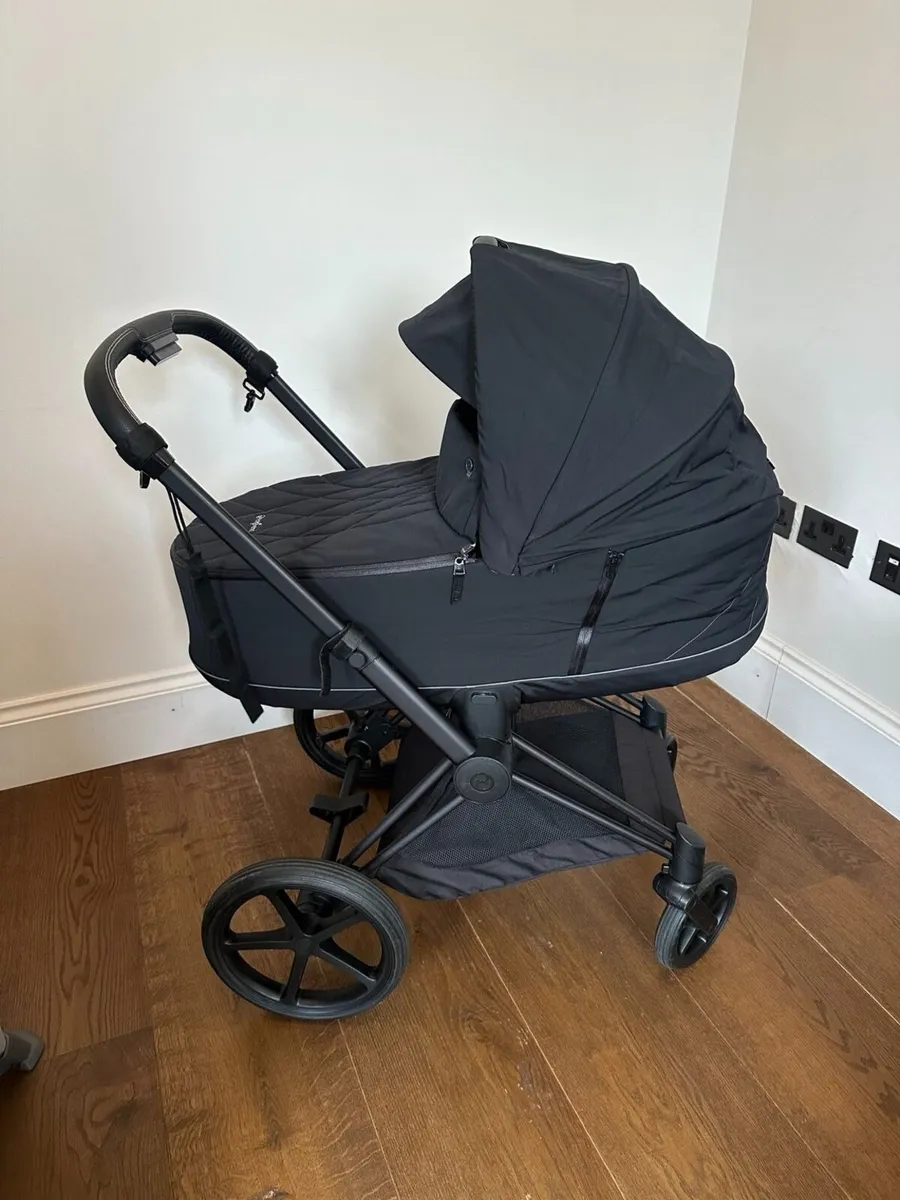 Cybex Priam Complete System – 2no ISOFIX bases - Image 4