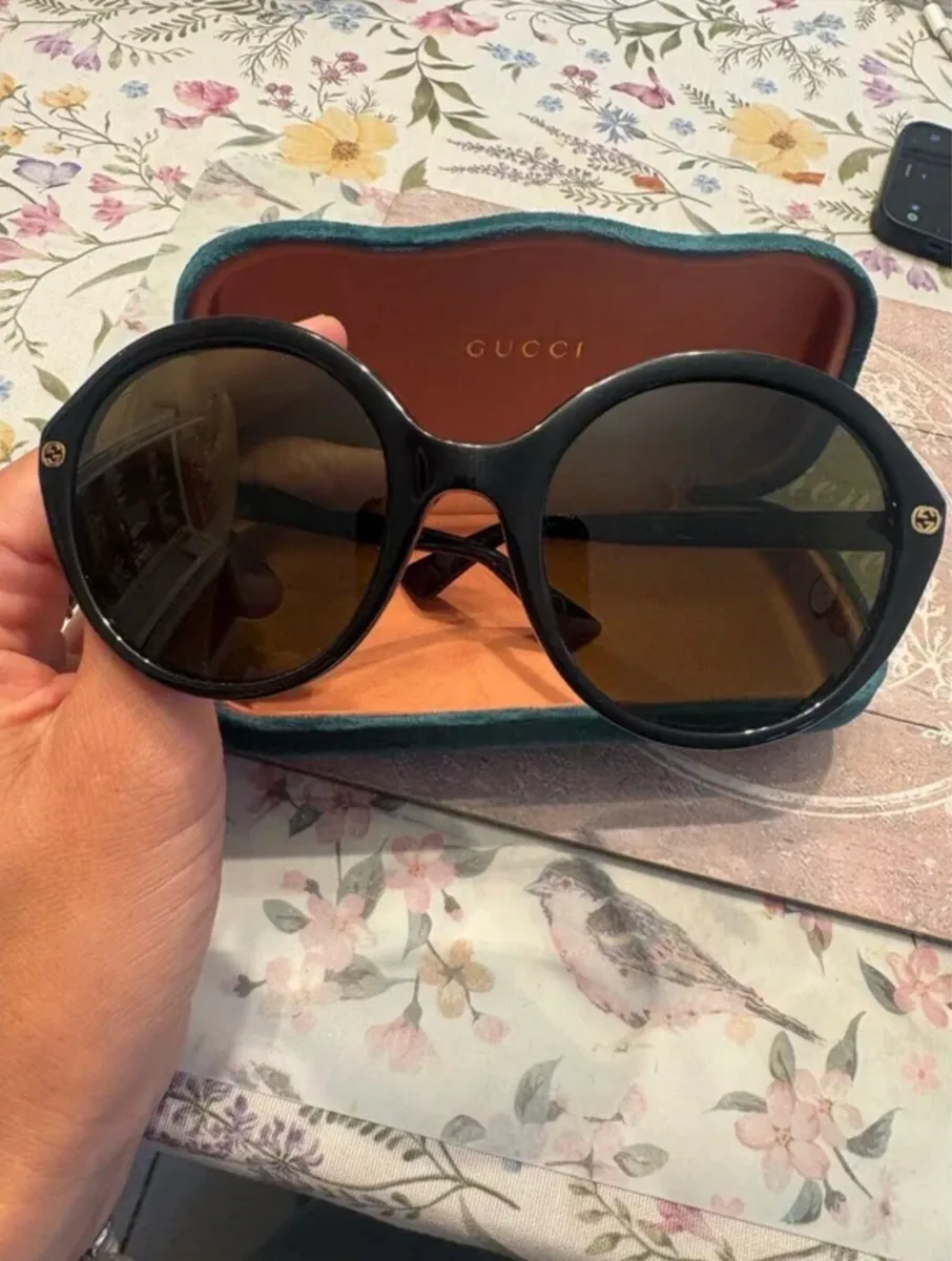 Gucci sunglasses - Image 2