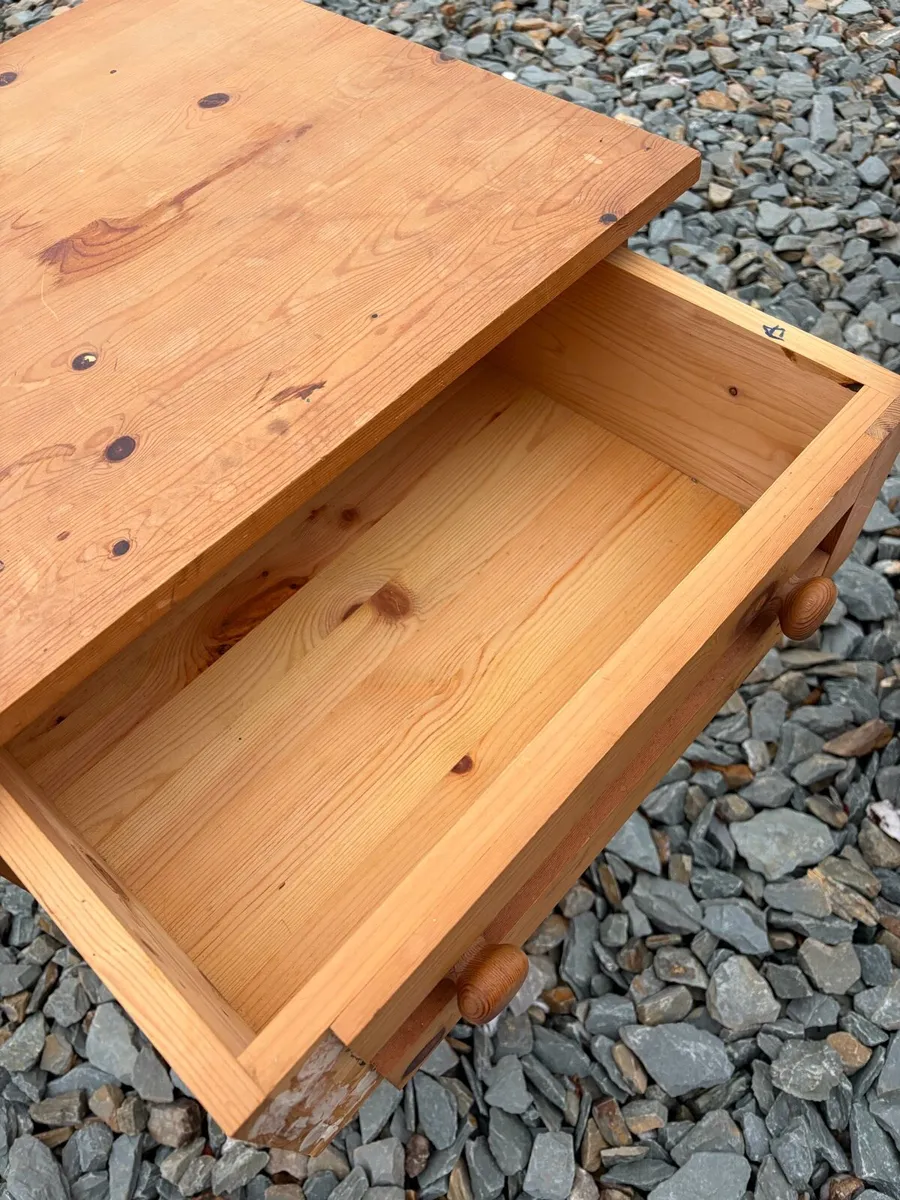 pine chest of drawers - Image 4