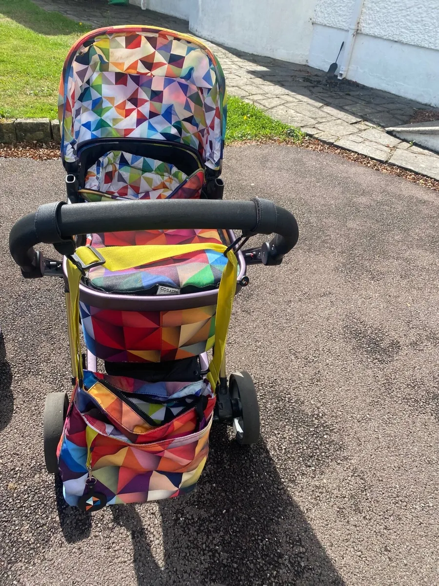 Cosatto Giggle pram, pushchair, car seat & ISOFIX - Image 3