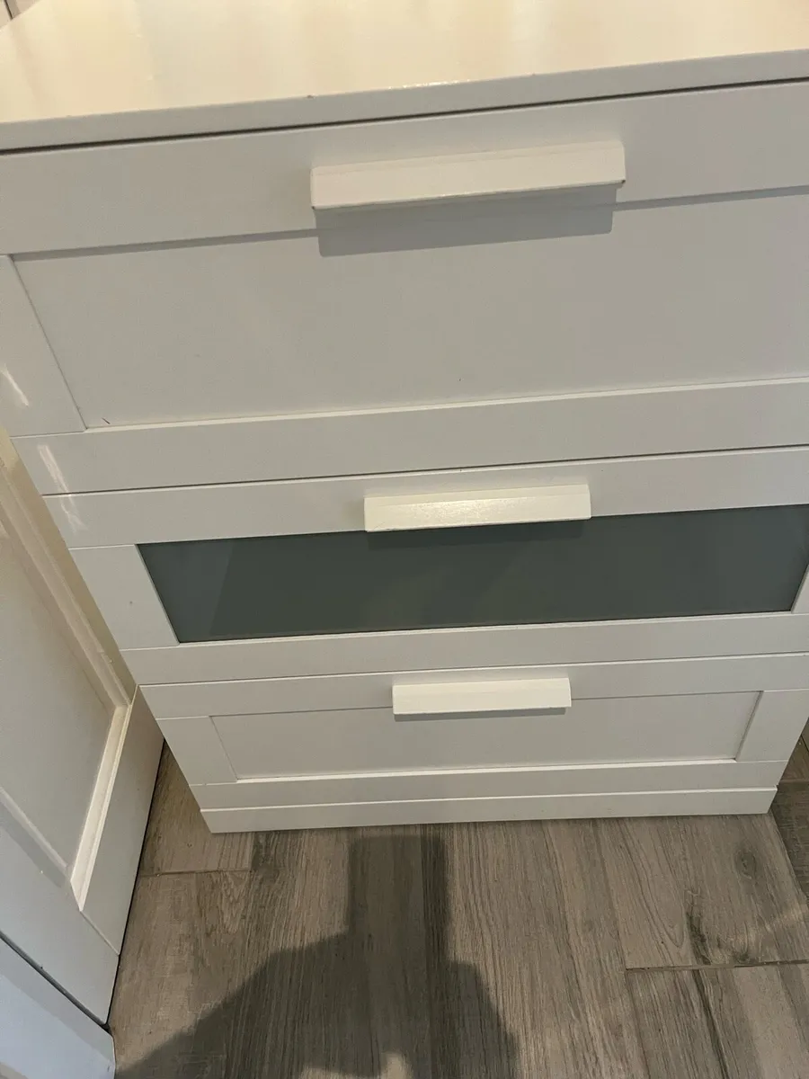 3 drawer deep chest of drawers - Image 3