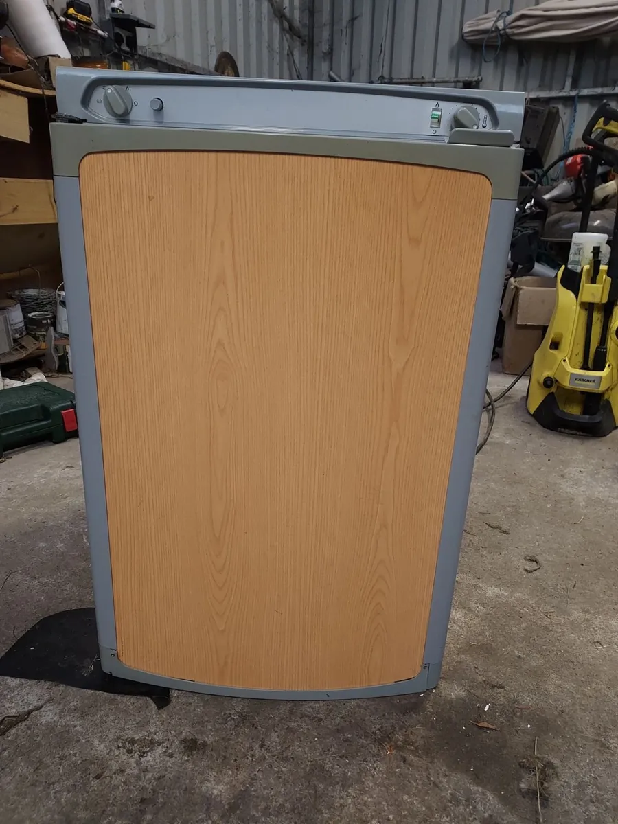 Thetford N112 Caravan fridge .parts or repair - Image 1