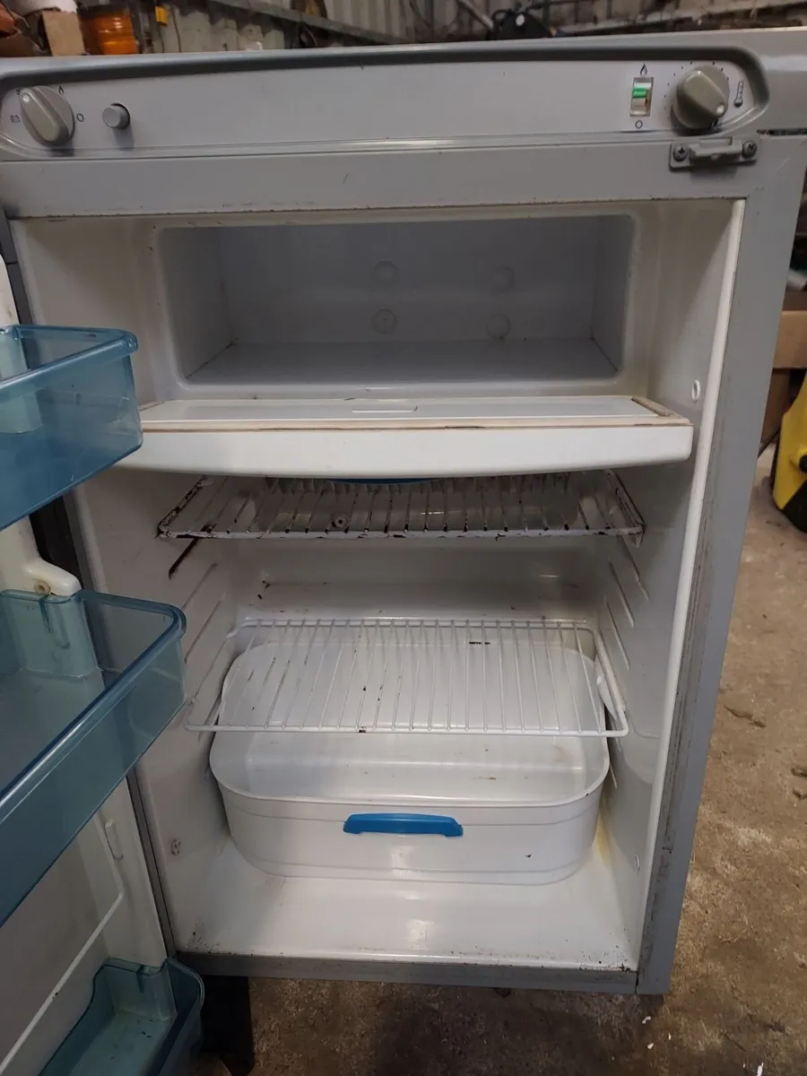 Thetford N112 Caravan fridge .parts or repair - Image 3