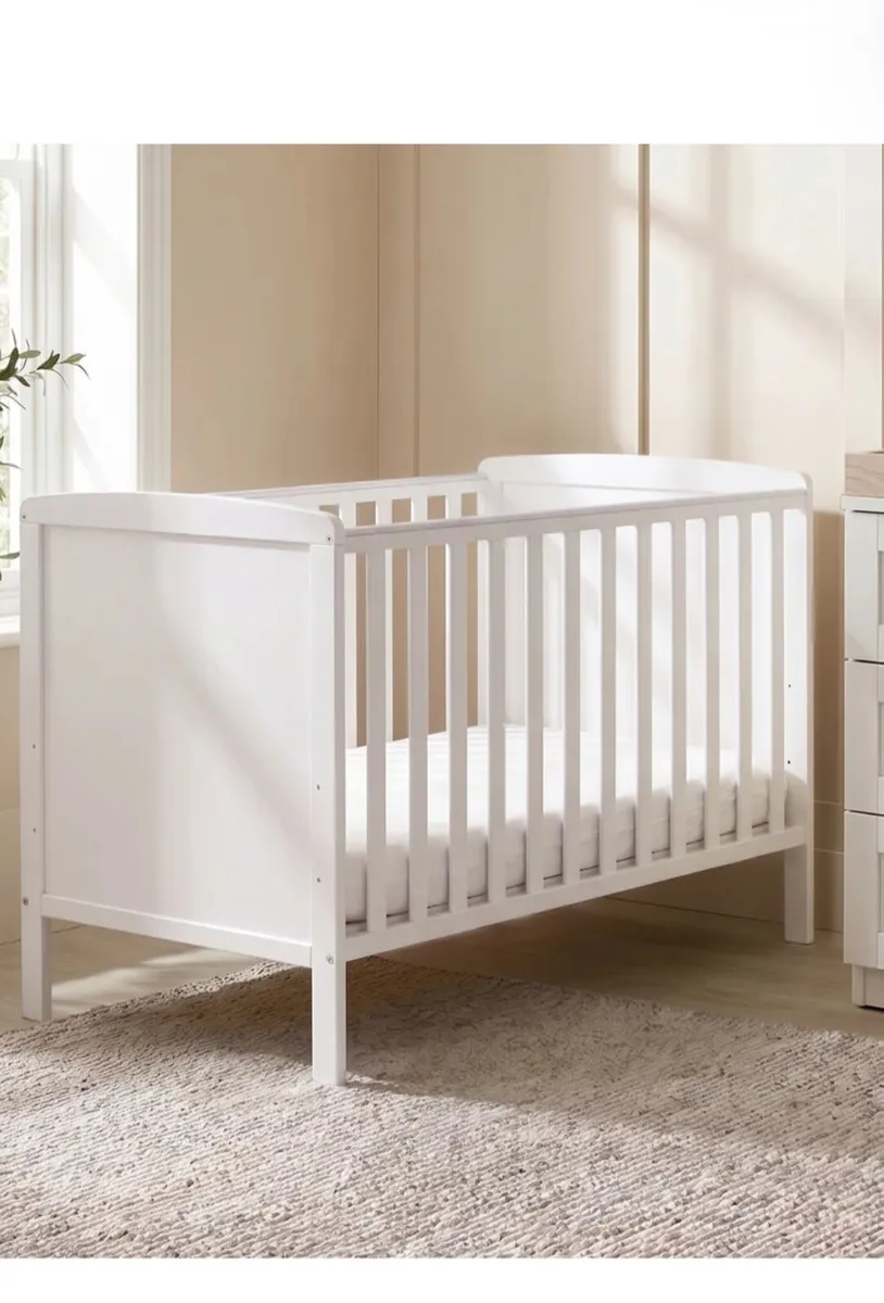 Baby Elegance Cot - Image 1