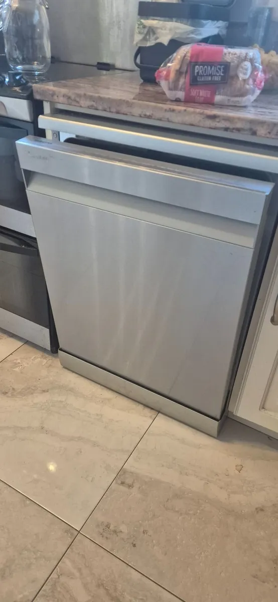 Samsung fridge freezer, washing machine and dishwa - Image 1