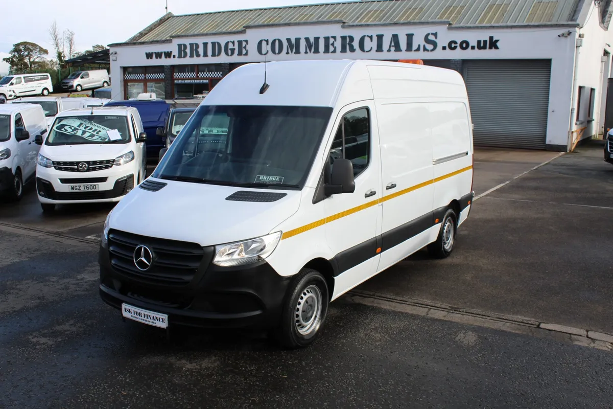 2023 Mercedes-Benz Sprinter 315 L2H2 - Image 1