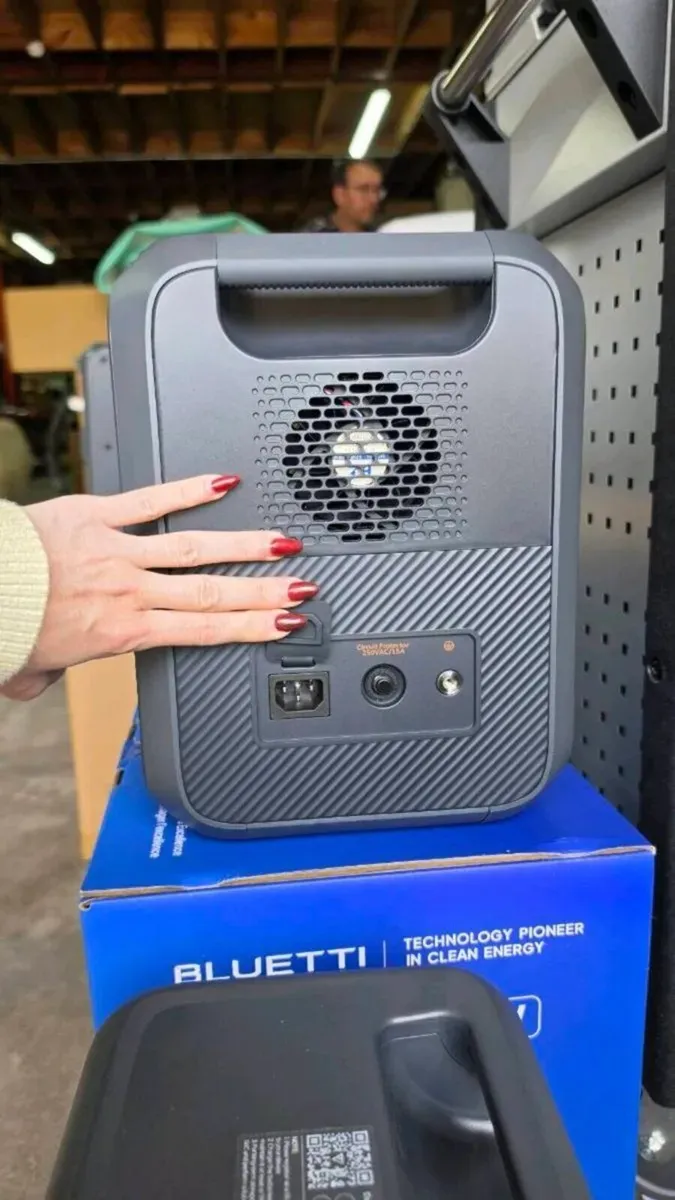Portable power stations brand new - Image 3