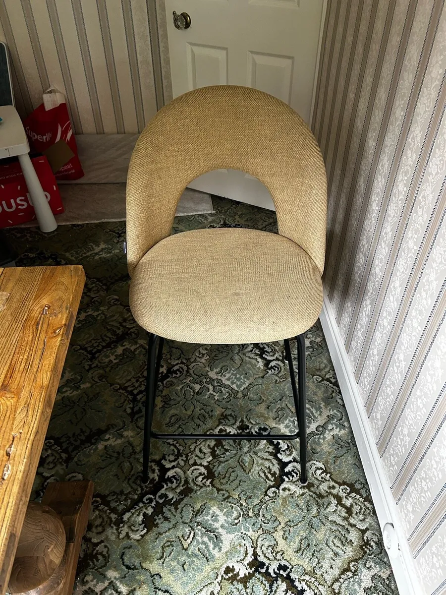 Kave Home Upholstered Bar Stools – Set of 2 - Image 2