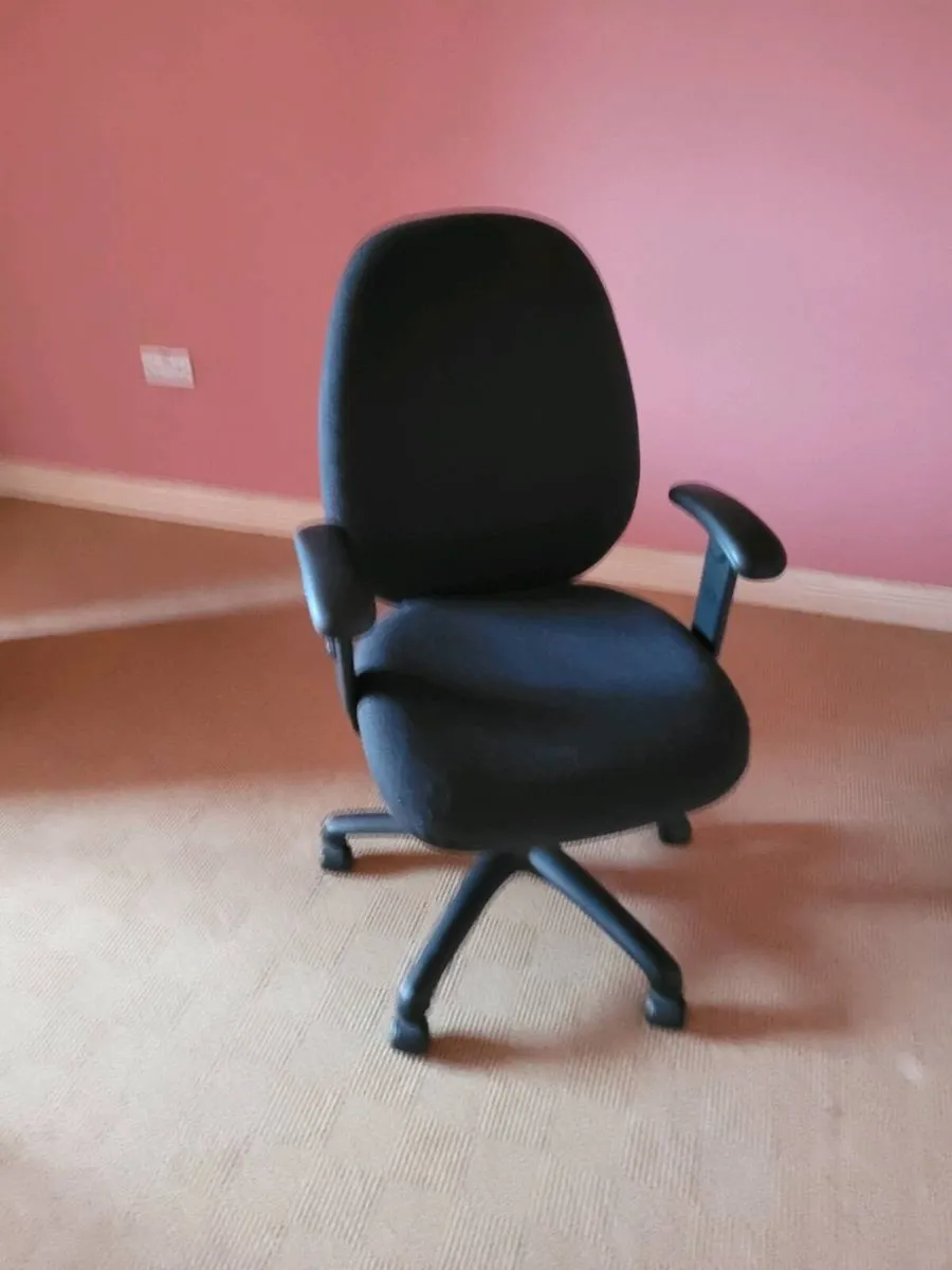 office chir - Image 1