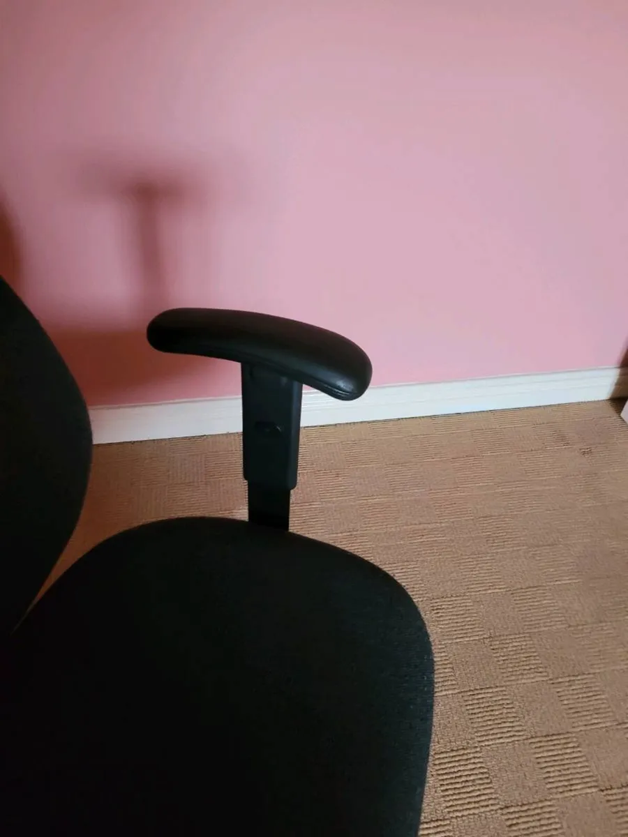 office chir - Image 3