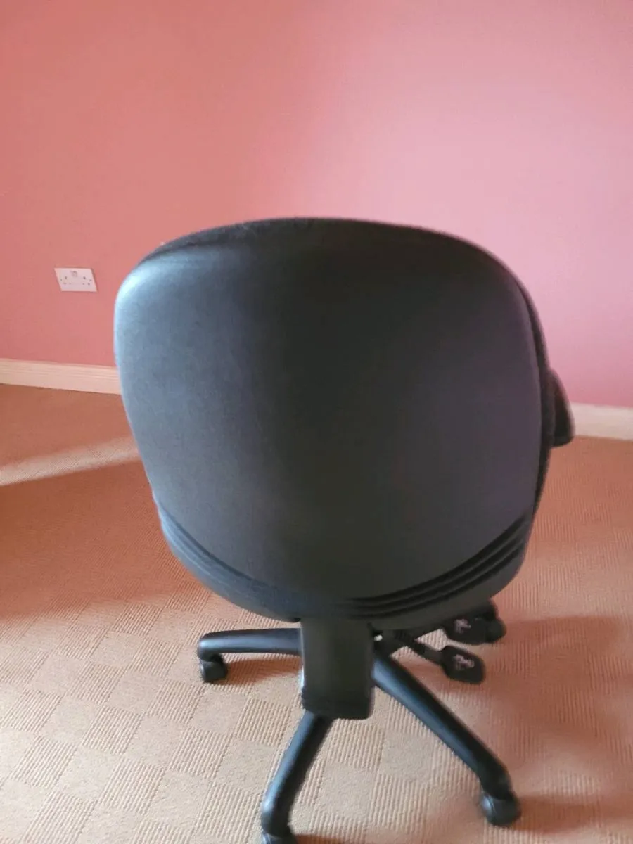 office chir - Image 4