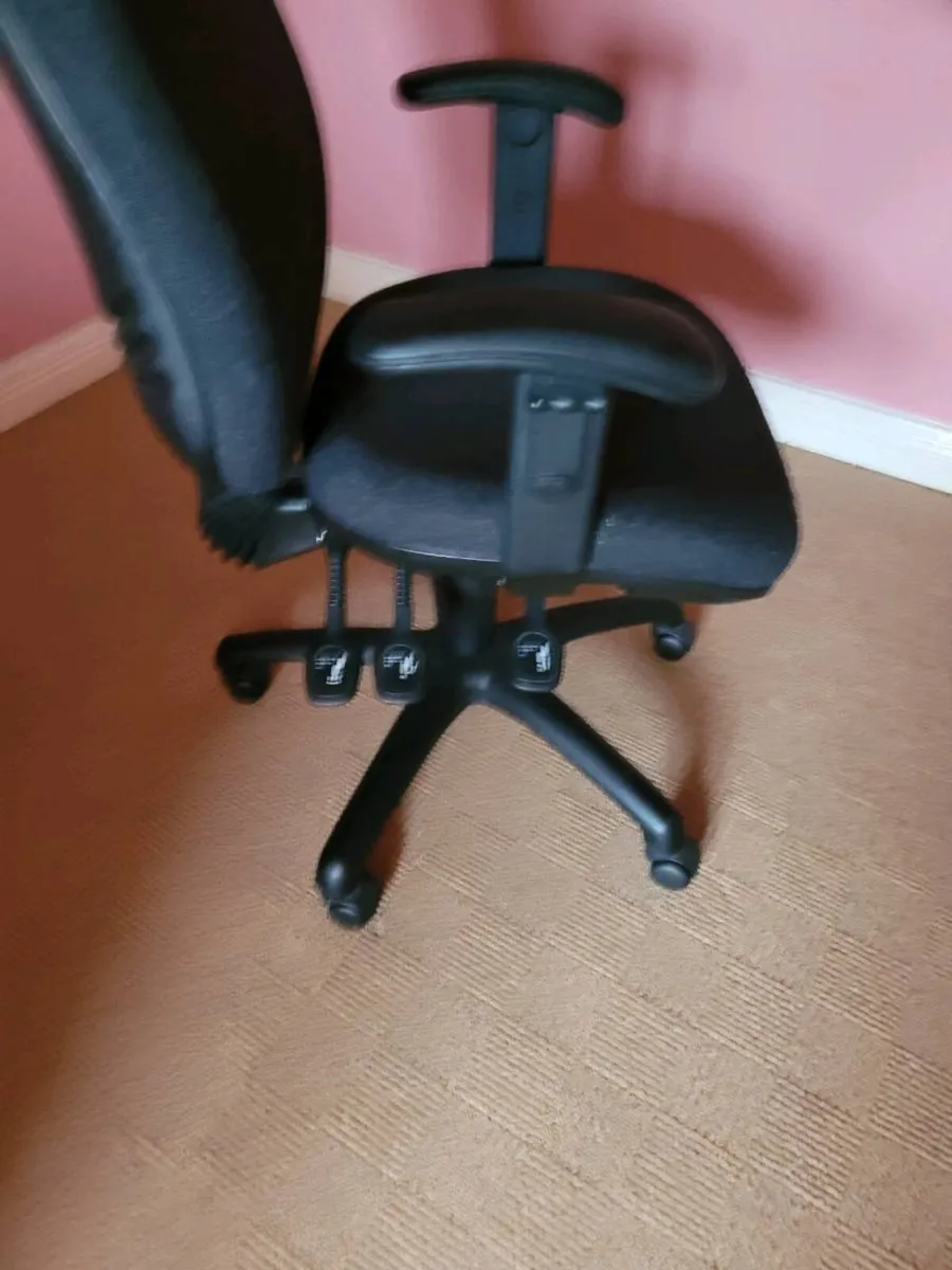 office chir - Image 2
