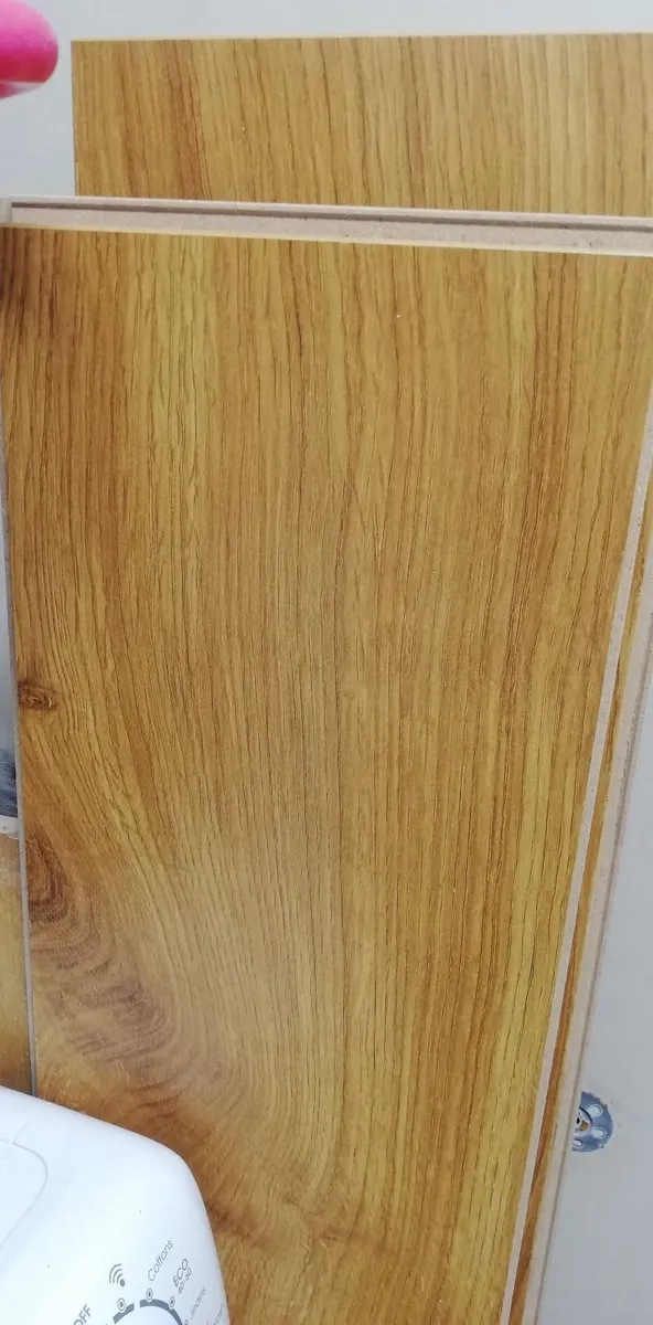 Laminate flooring - Image 2