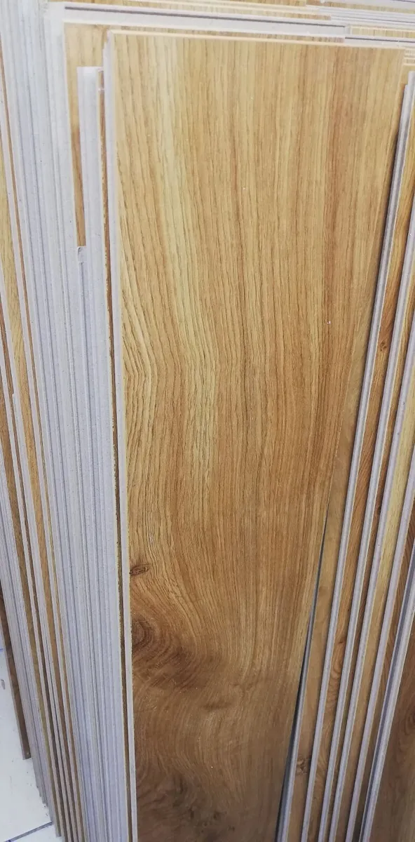 Laminate flooring - Image 4