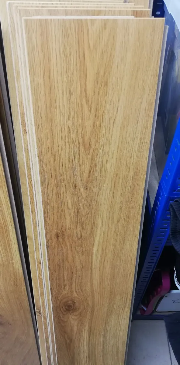 Laminate flooring - Image 3