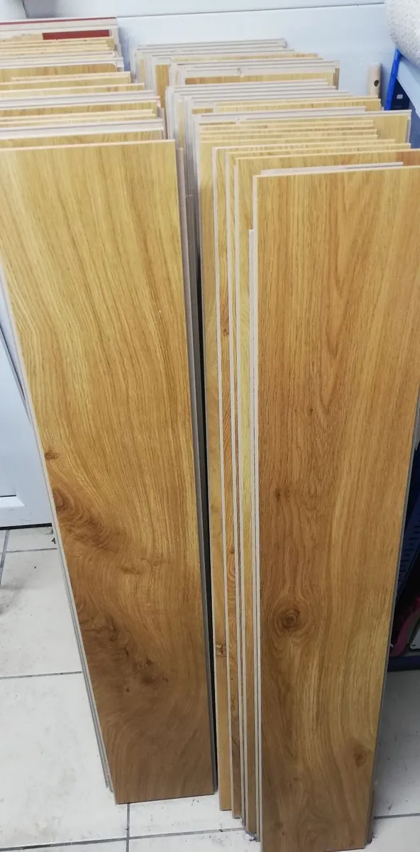 Laminate flooring - Image 1