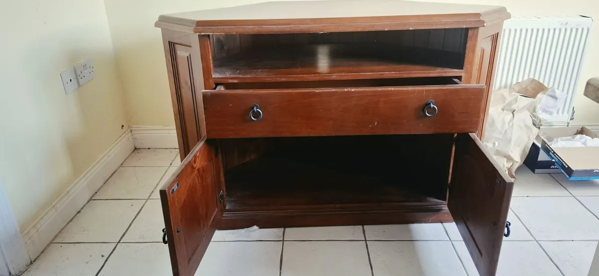 TV CABINET - Image 1
