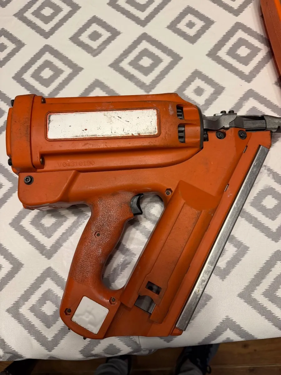 Paslode IM350 1st fix nail gun - Image 2