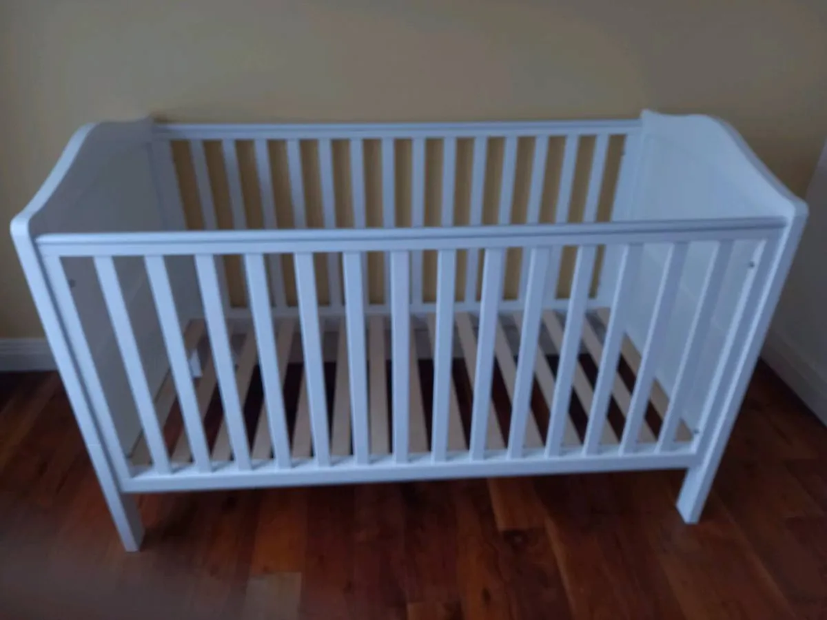 Baby Cot - Image 3