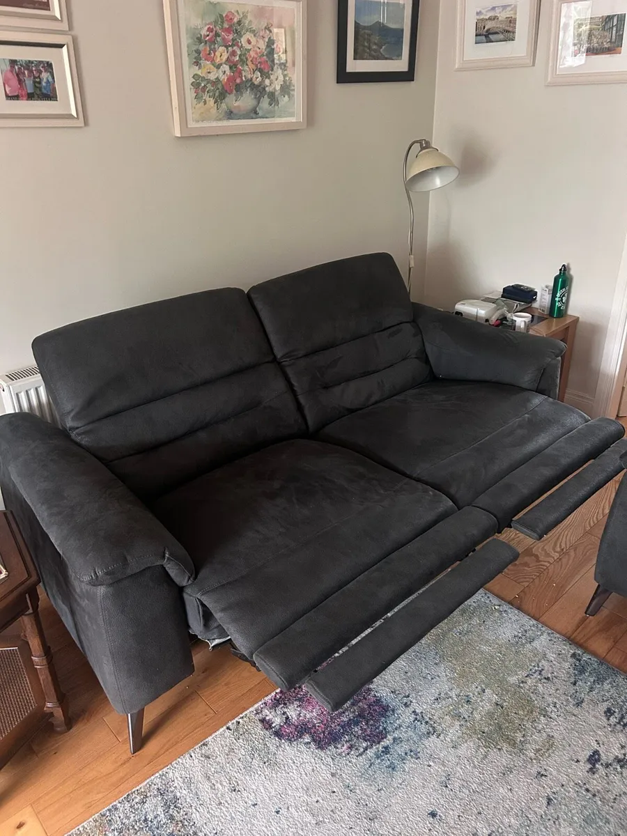 Recliner Sofa - Excellent condition - Image 2