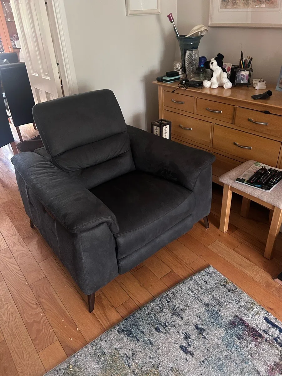 Recliner Sofa - Excellent condition - Image 3
