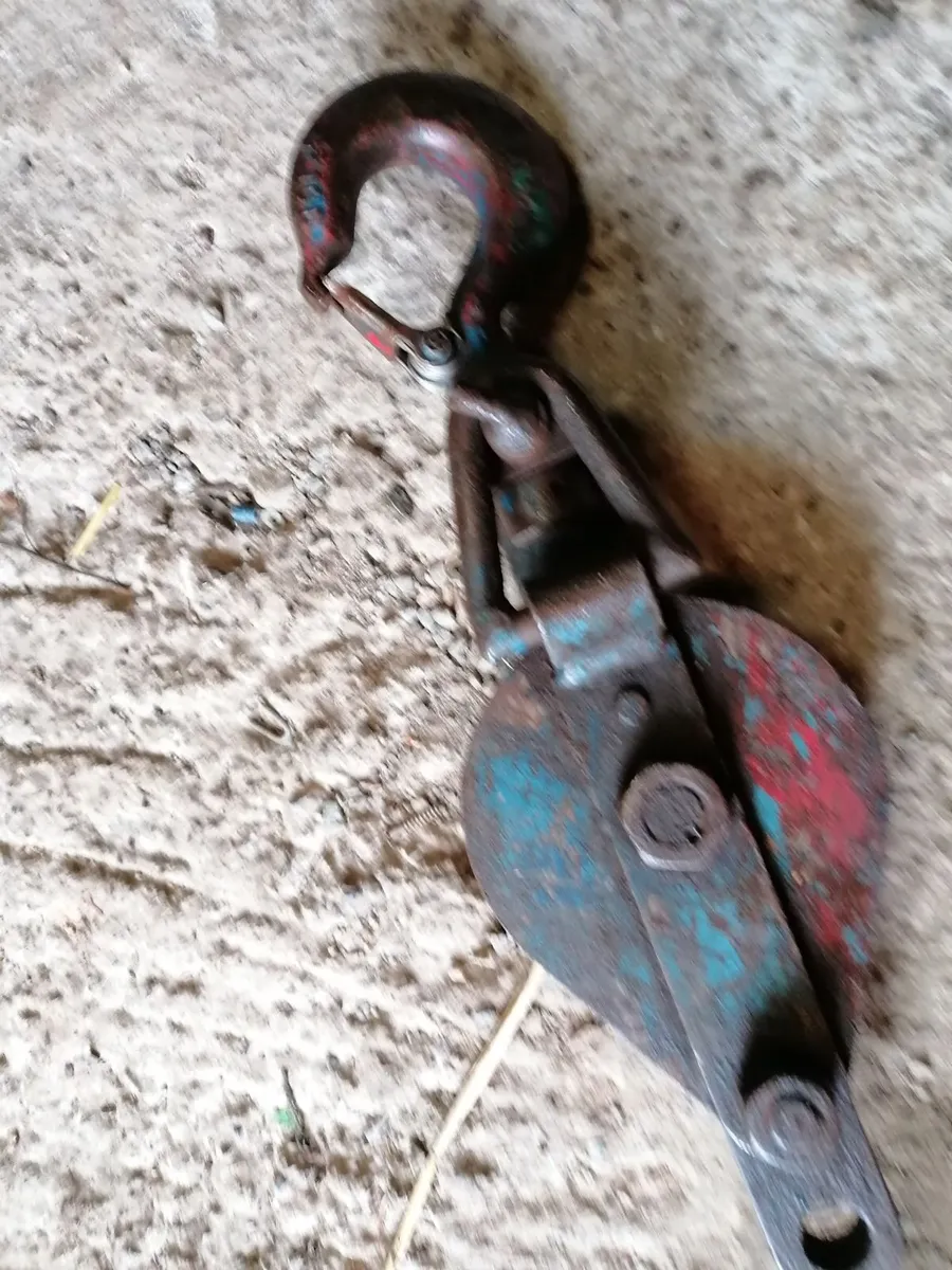 Snatch Block - Image 1