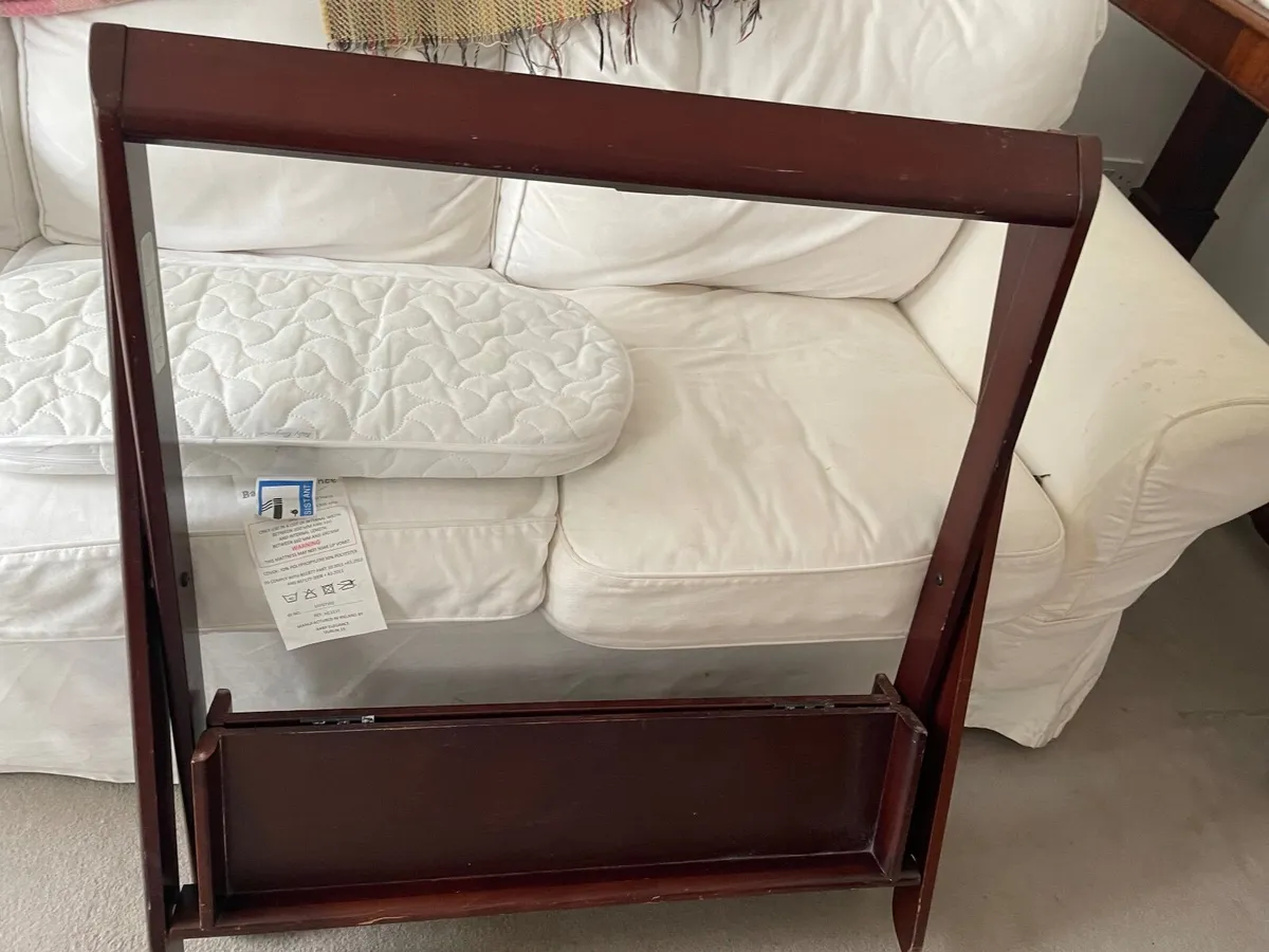 Bassinet and custom frame Uppababy / day bed - Image 4