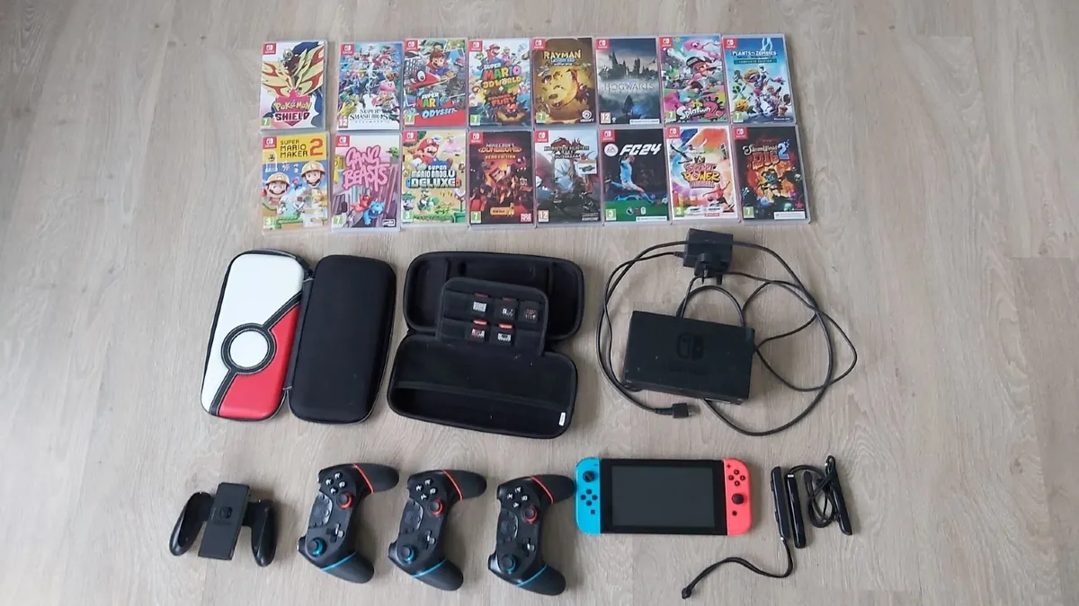Nintendo Switch game console with 16 games & acces - Image 1