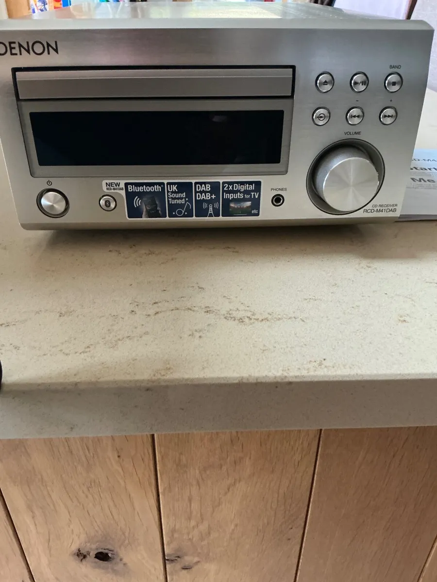 Hi Fi - Image 1