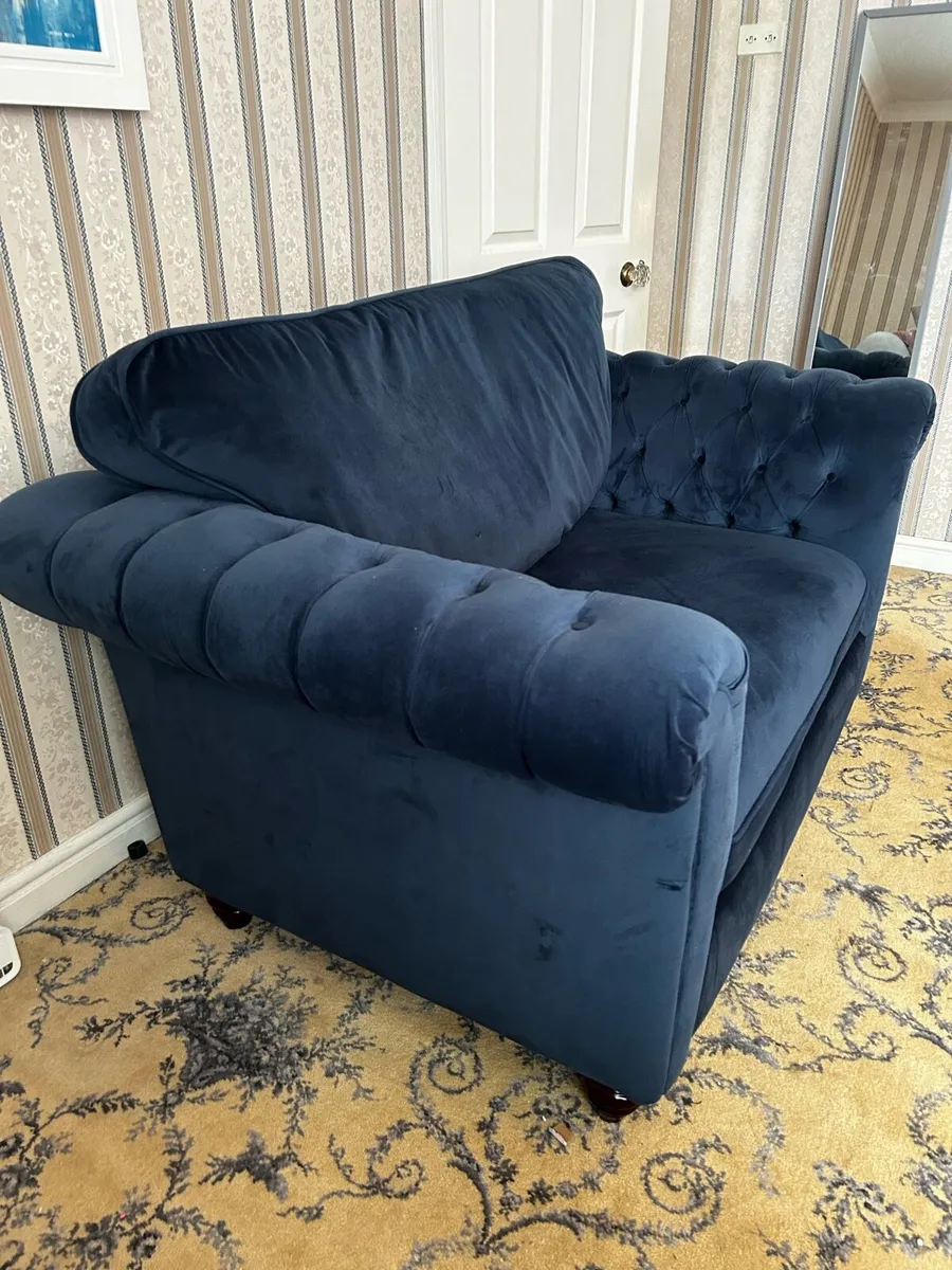 Shanleys interiors sofa and chair - Image 2