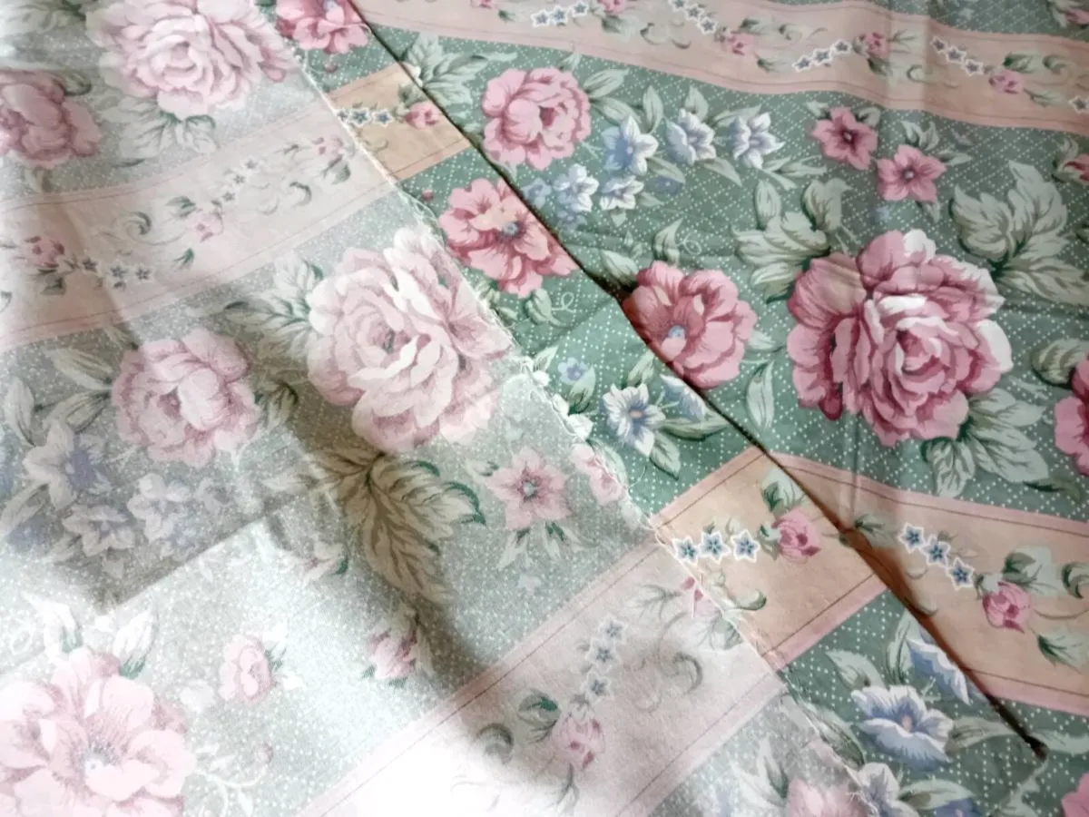 Curtains - Image 3