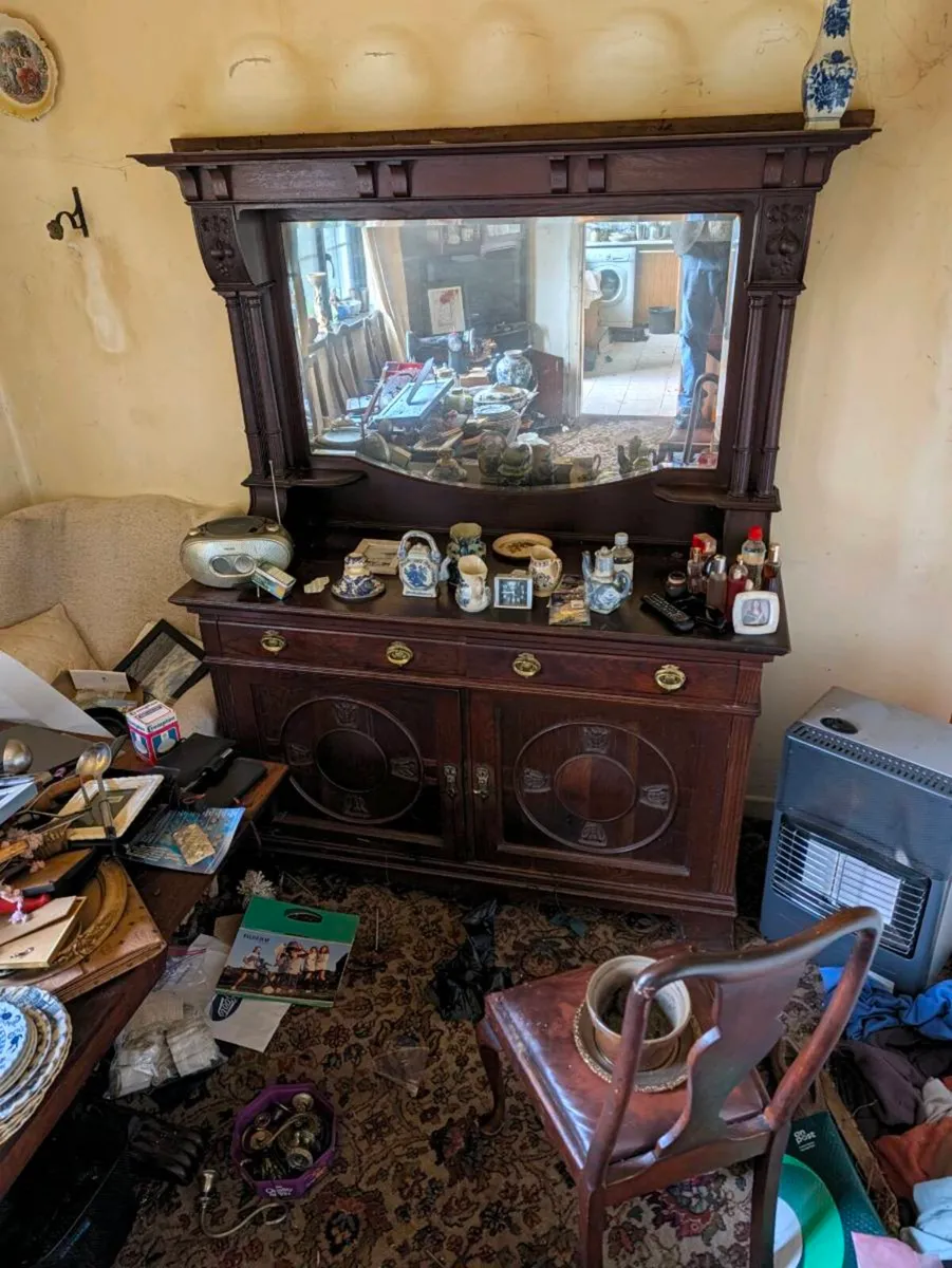 Antique Sidebord - Image 1