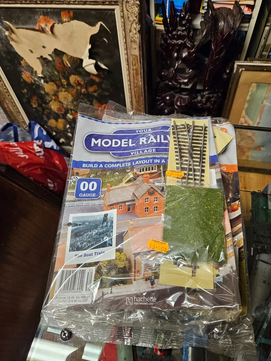 Hornby OO Gauge Point with Scatter