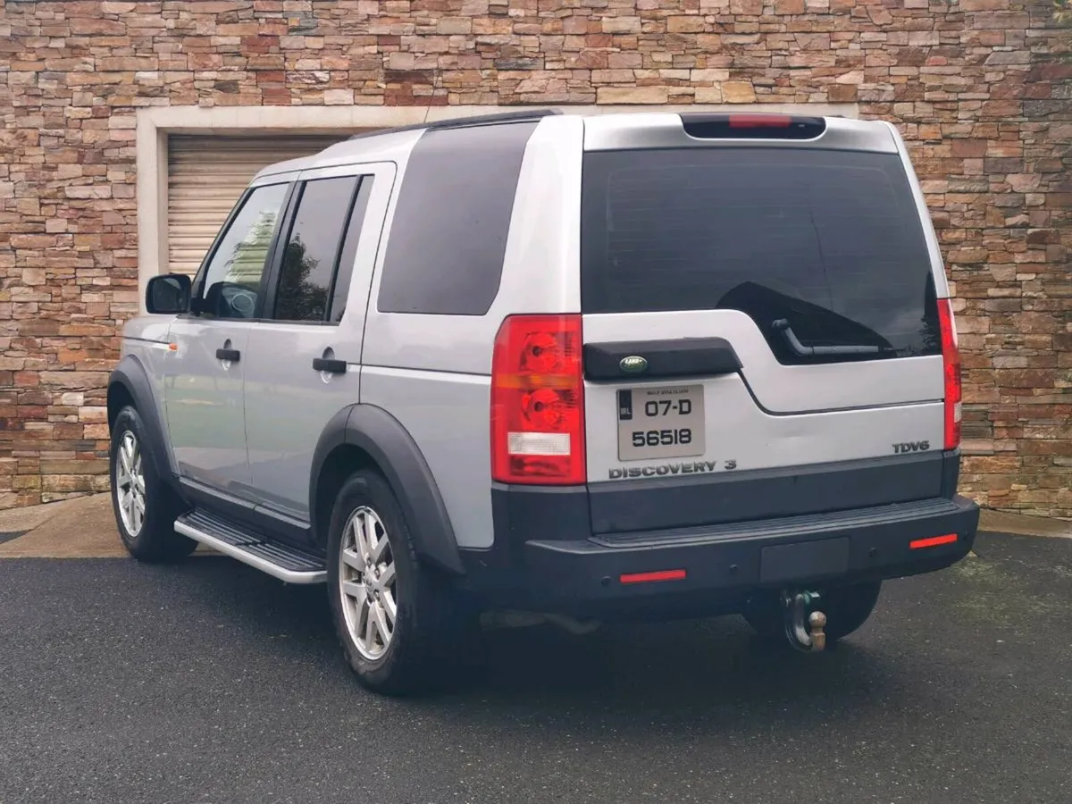 07 Landrover Discovery Crewcab - Image 4