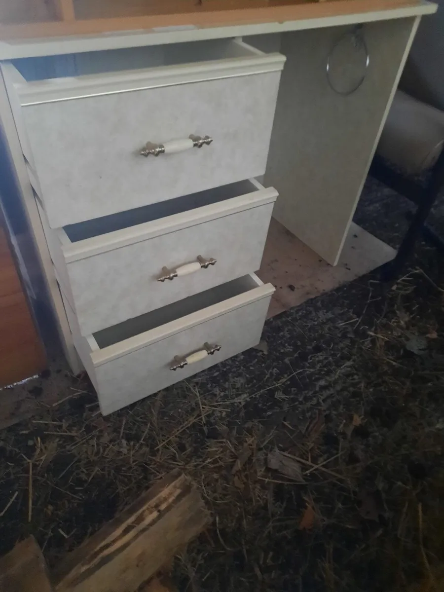 Dressing table - Image 3