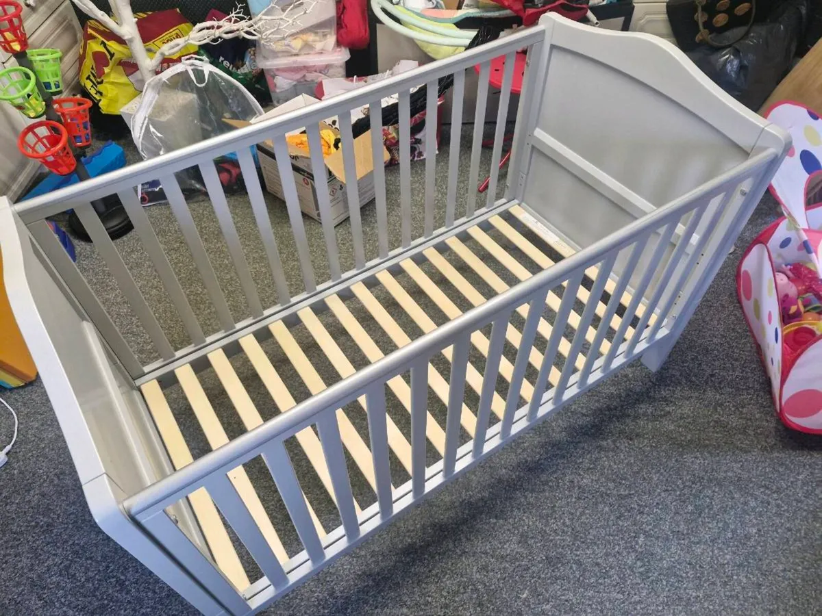 Cot bed - Image 3