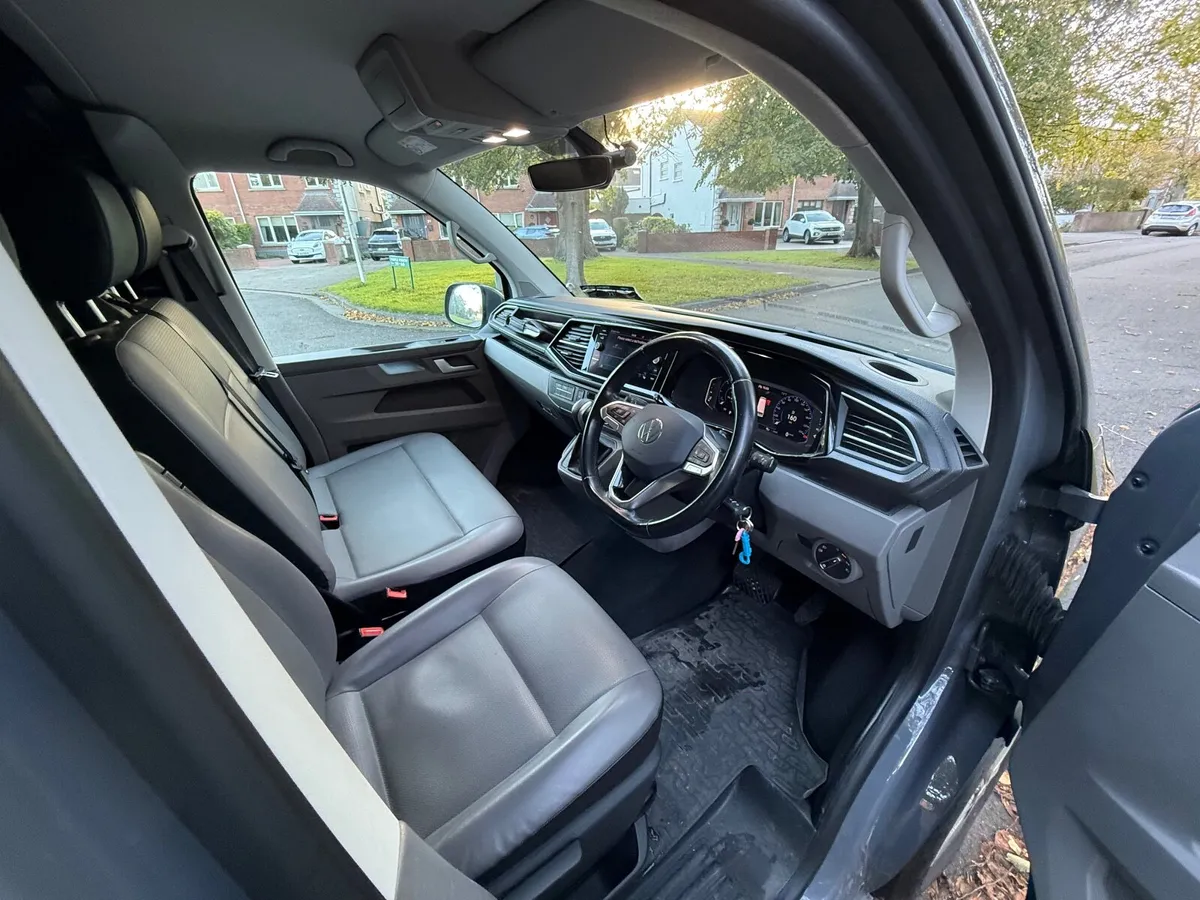 Volkswagen Transporter 2021 - Image 4