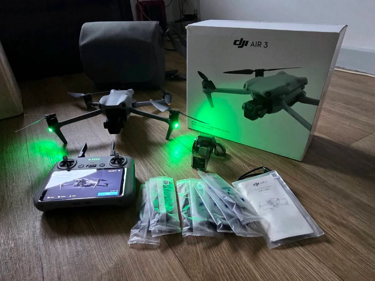DJI Air 3 fly more combo - Image 1