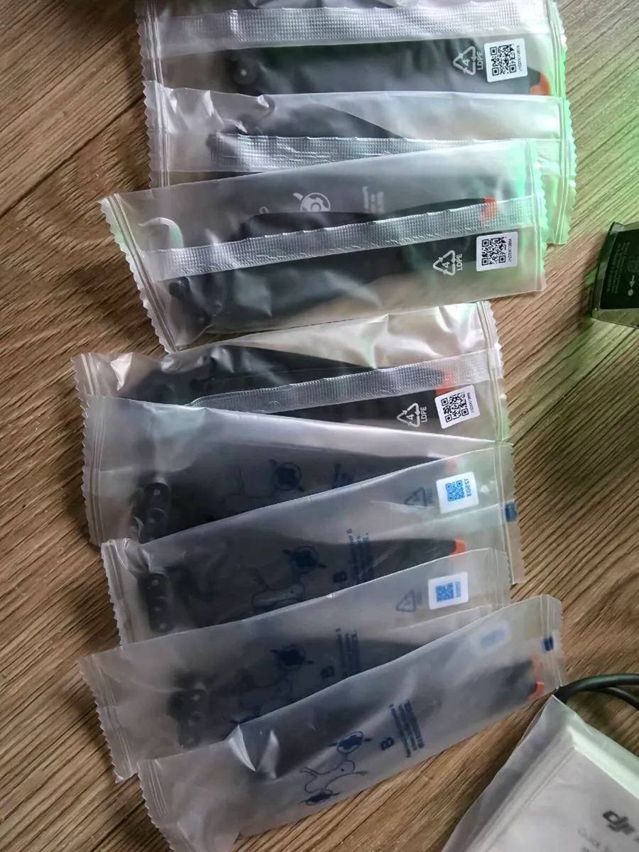 DJI Air 3 fly more combo - Image 4