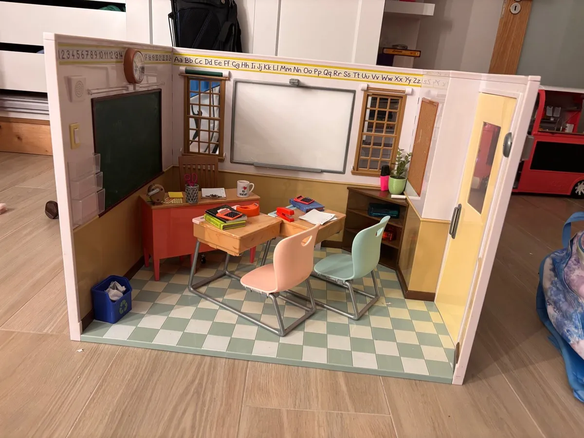 Our generation doll school - Image 1