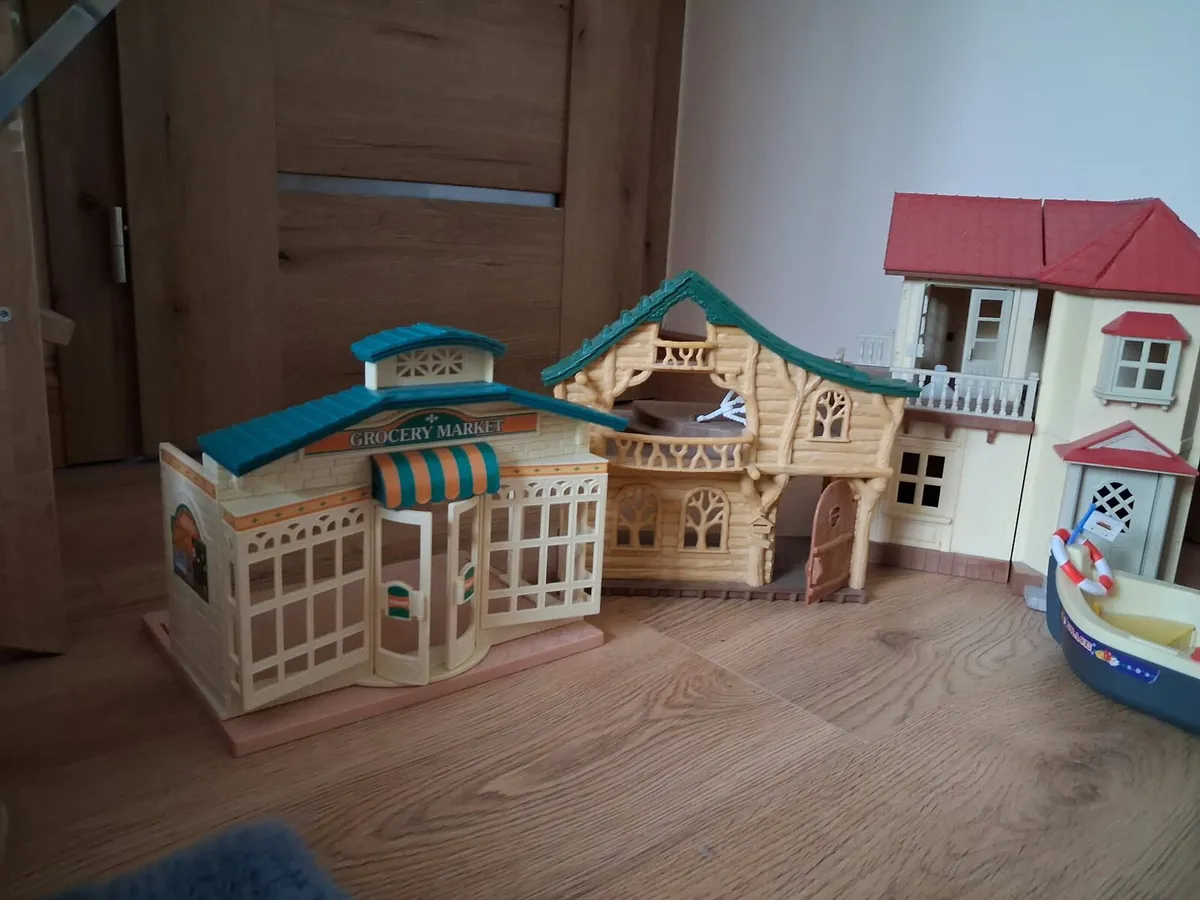 Sylvanian Families Collection - Image 3