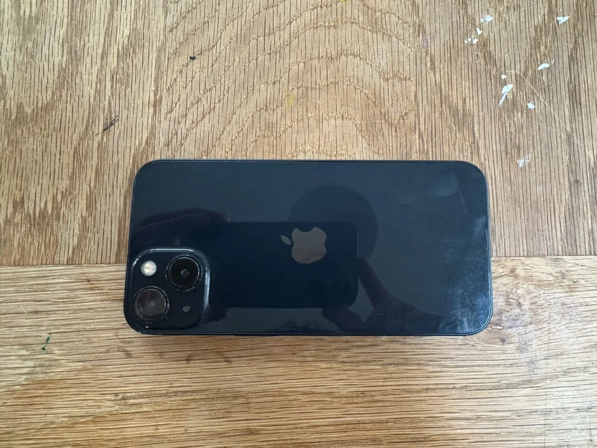 iPhone 13 - Image 2