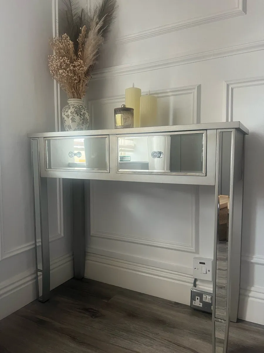 Mirror console table - Image 1