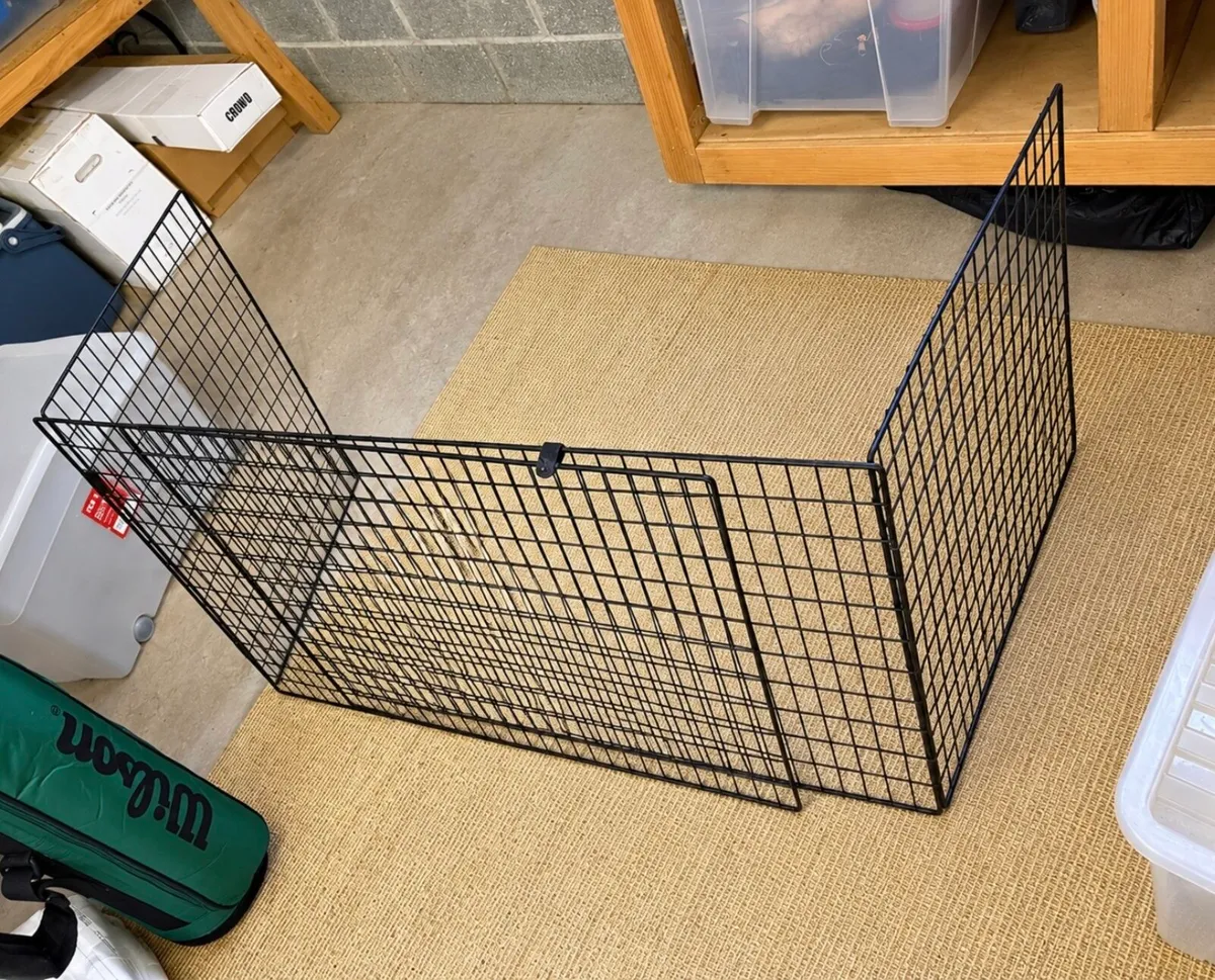 Adjustable Black Metal Fire Guard