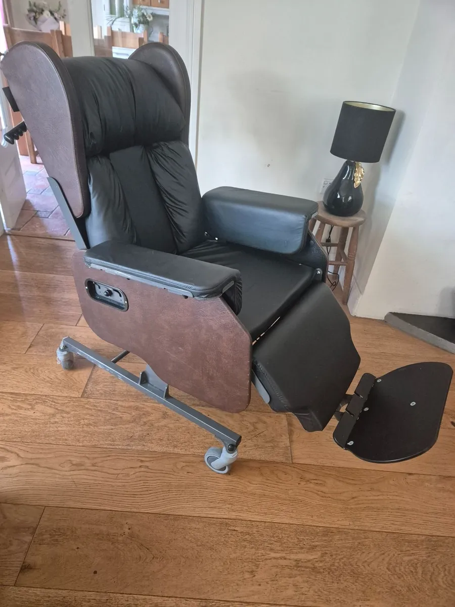 Milano Recliner chair - Image 4