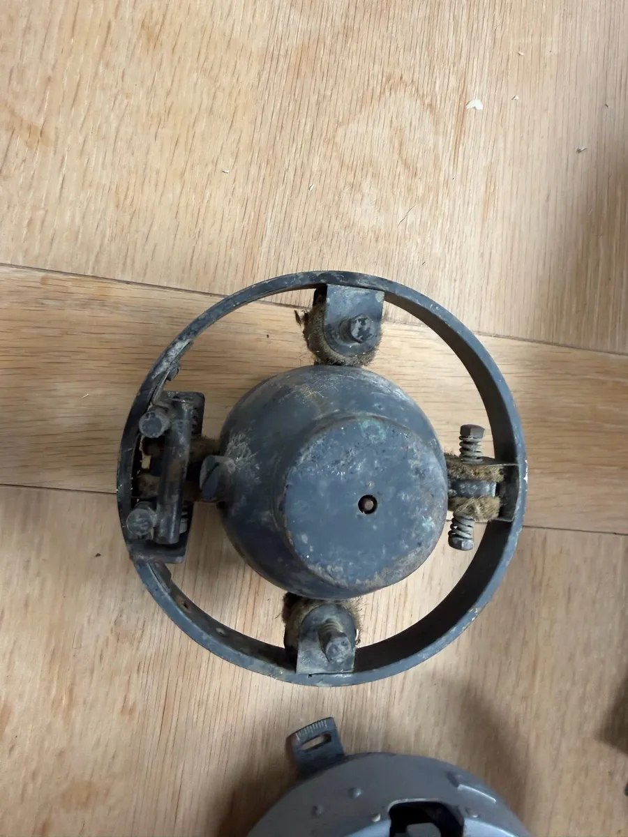 WWII RAF Type P8 aircraft compass - Image 3