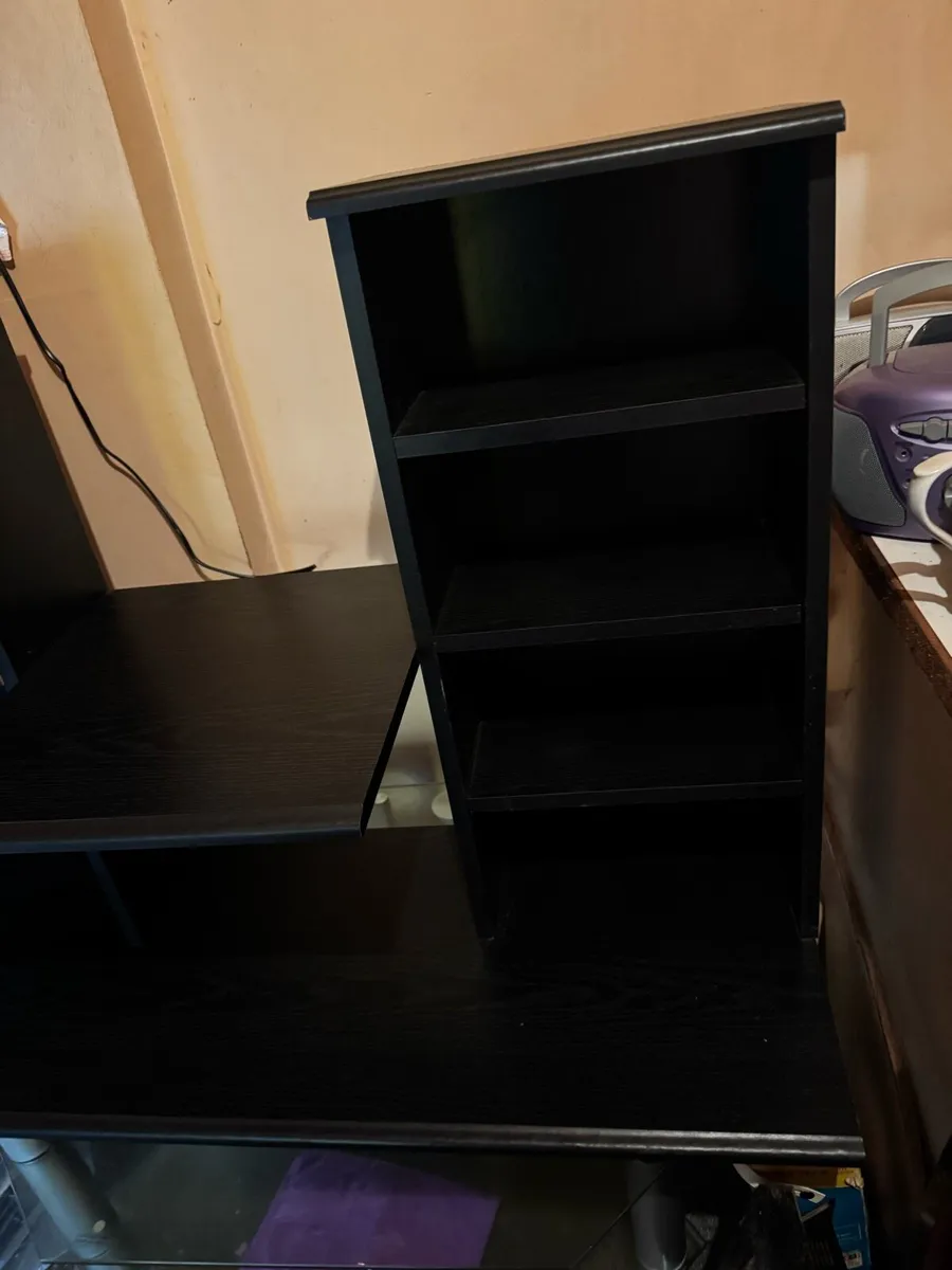 Stereo unit with cd storage - Image 3