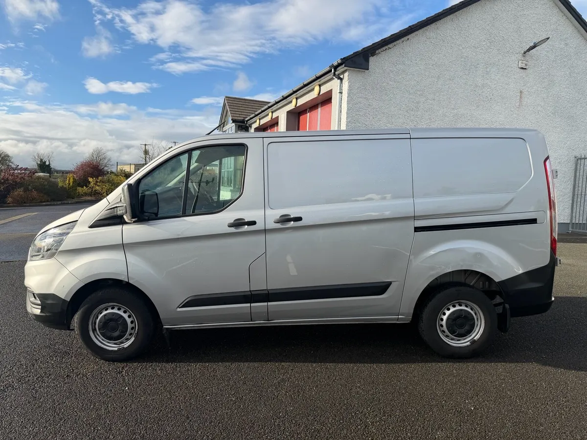 2022 Ford Transit Custom - Image 4