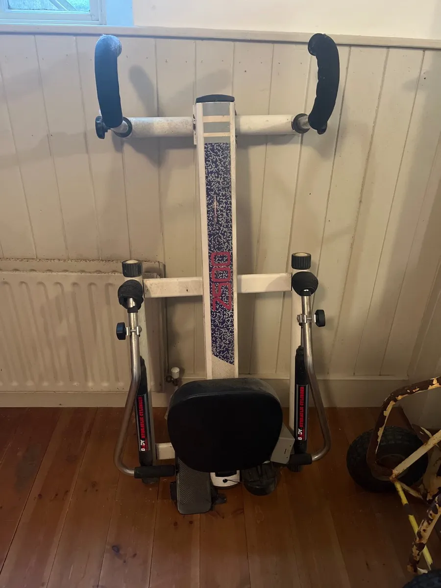 Rowing machine - Image 1