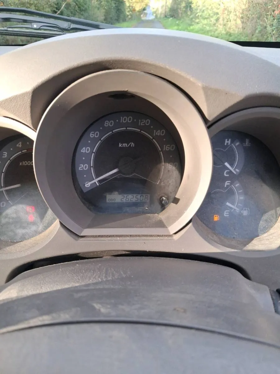 Toyota hilux - Image 4